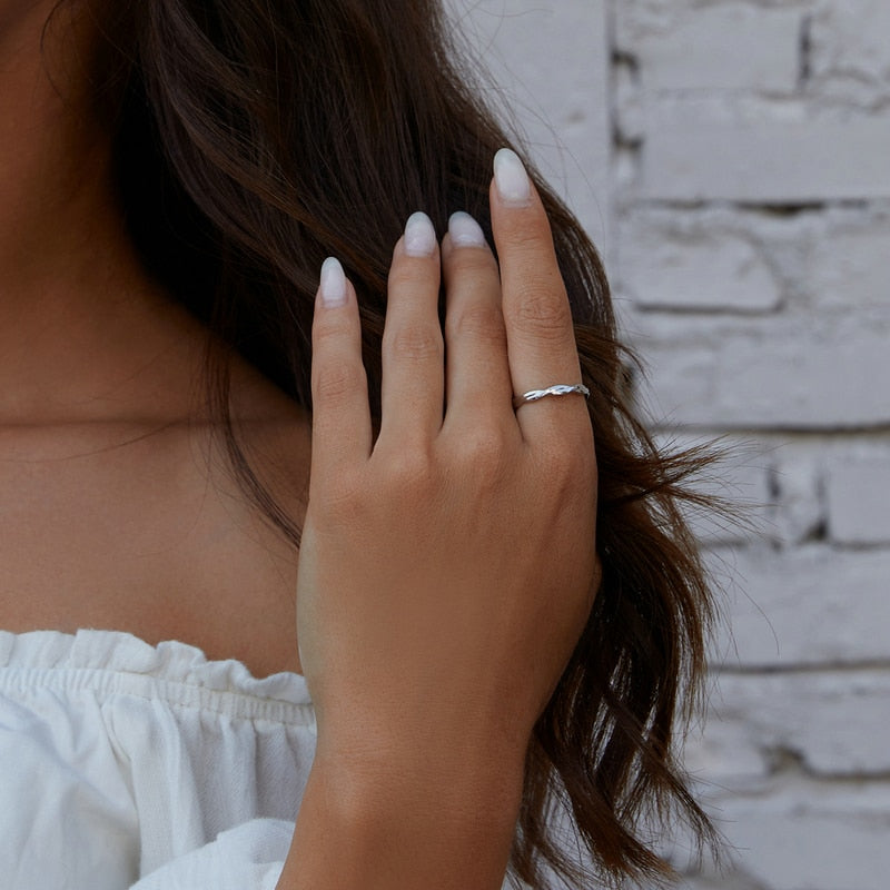 Anel em Prata 925 Torcido Zircônia