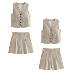 Conjunto Feminino em Alfaiataria - Colete e Shorts no Linho