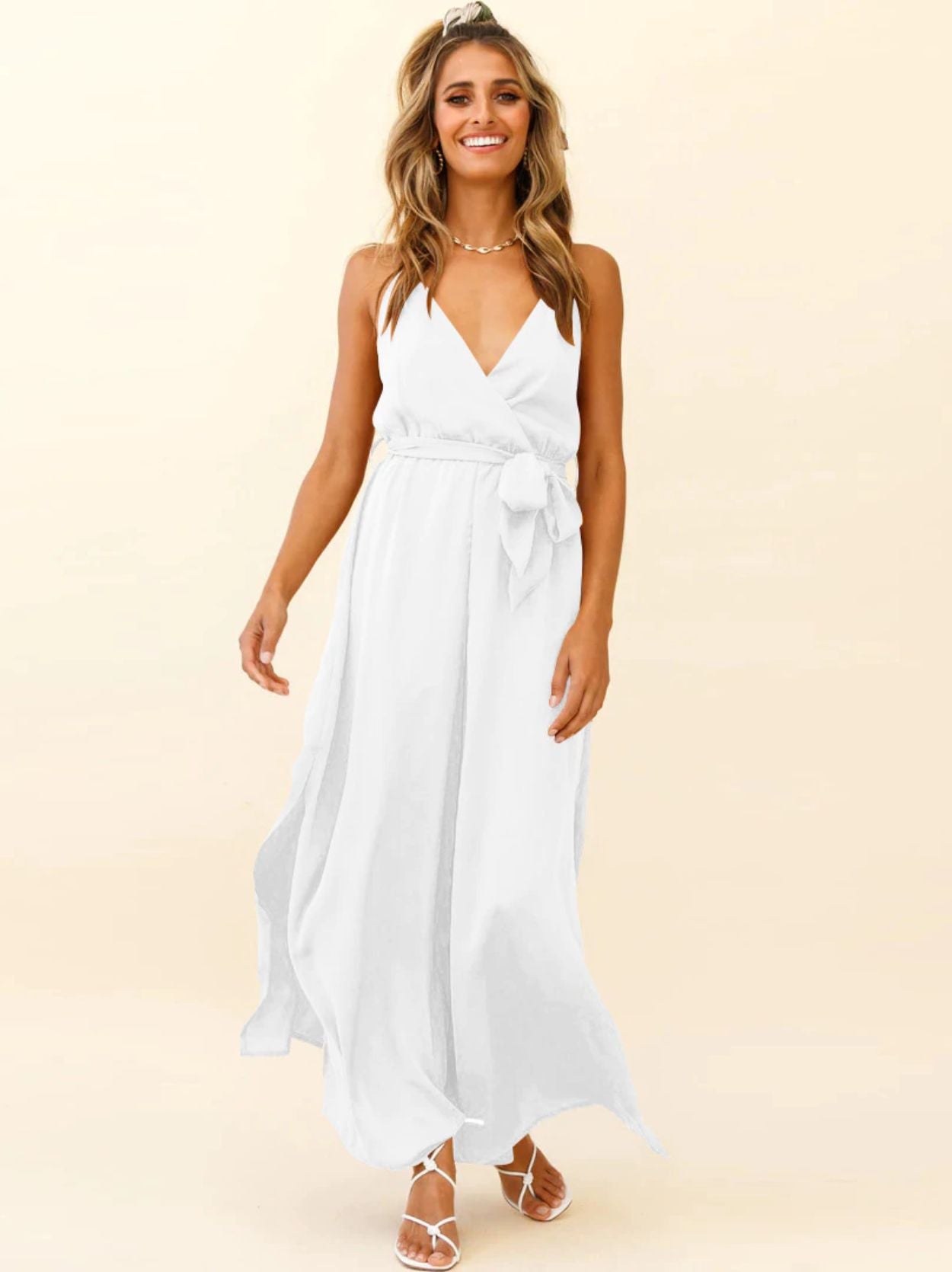 Macacão Cayman com Decote V e Fenda Lateral